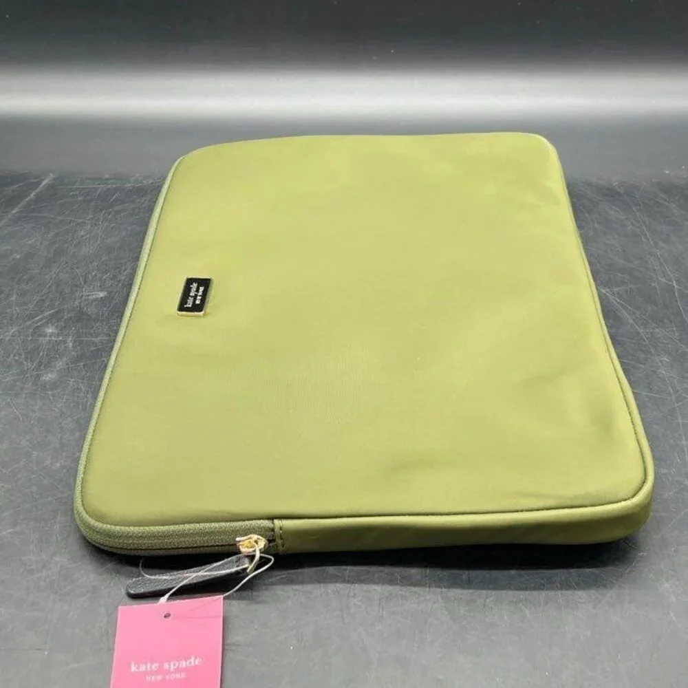 NWT Kate Spade Dawn Universal Laptop Sleeve Sapling